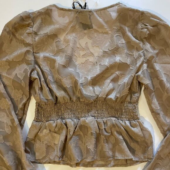 Simply Jules Floral Lightweight Top - Picture 2 of 4